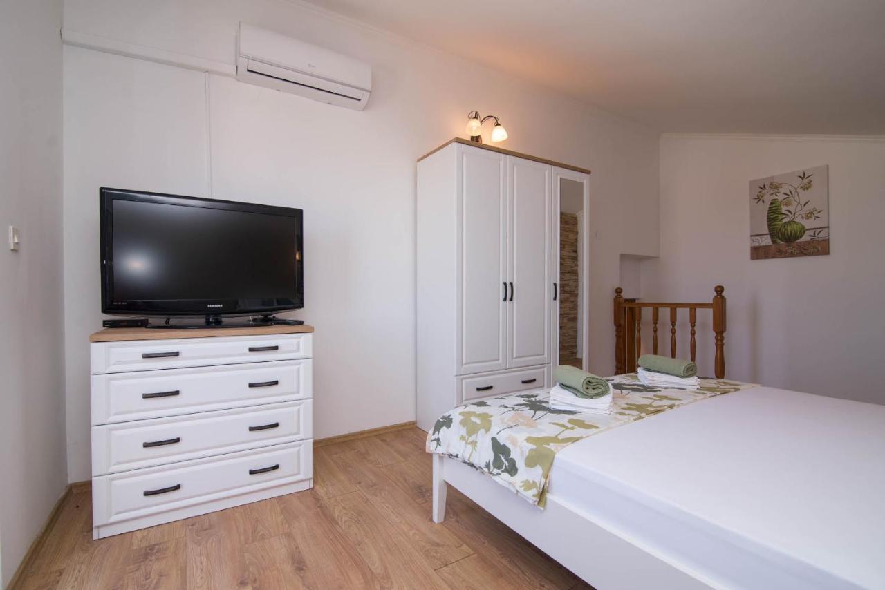 Nereo Mali Lošinj Exterior foto